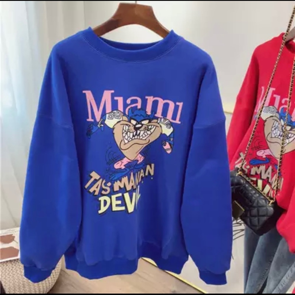 New without tag . Sweatshirt . Color : blue